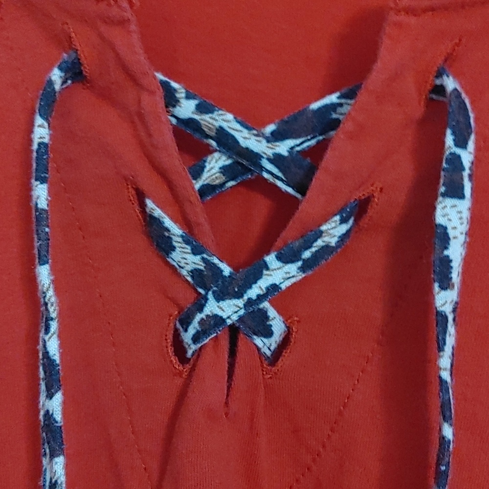 Comfy Long-Sleeved sz 3X Red Lace-Up Women's Top with Leopard Print Ties & Patch - Picture 3 of 6
